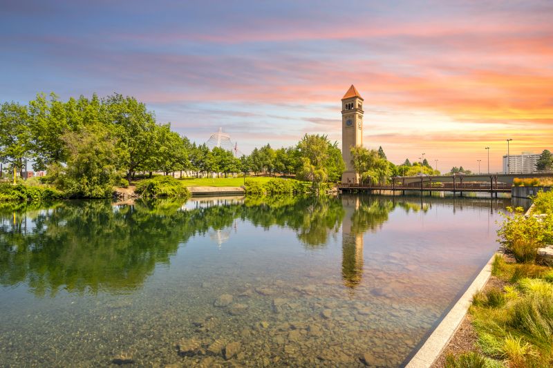 Cabinet Painting: Spokane